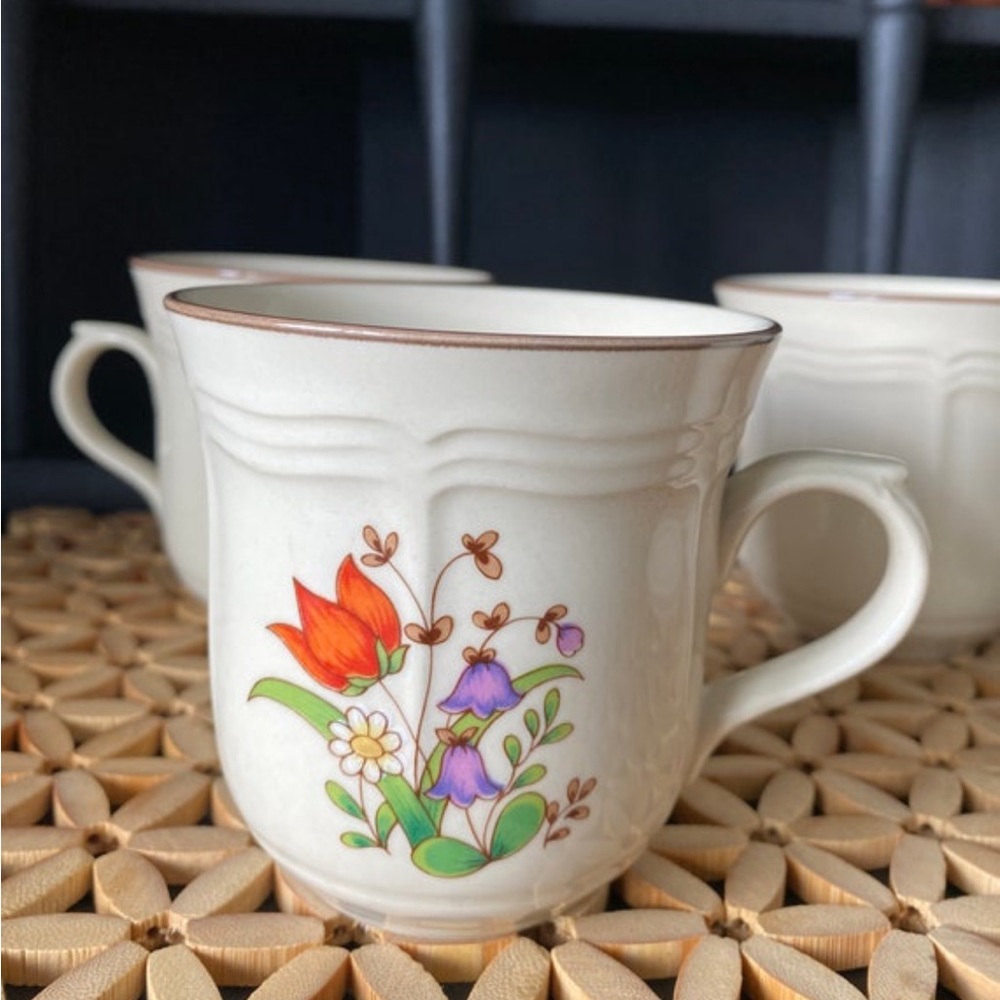 4 Cottagecore Coffee and Tea Cups - Cottagecore